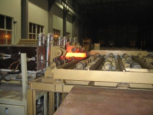 用于金属材料 锻压加热、挤压加热、材料调 质、谇火、退火、等等